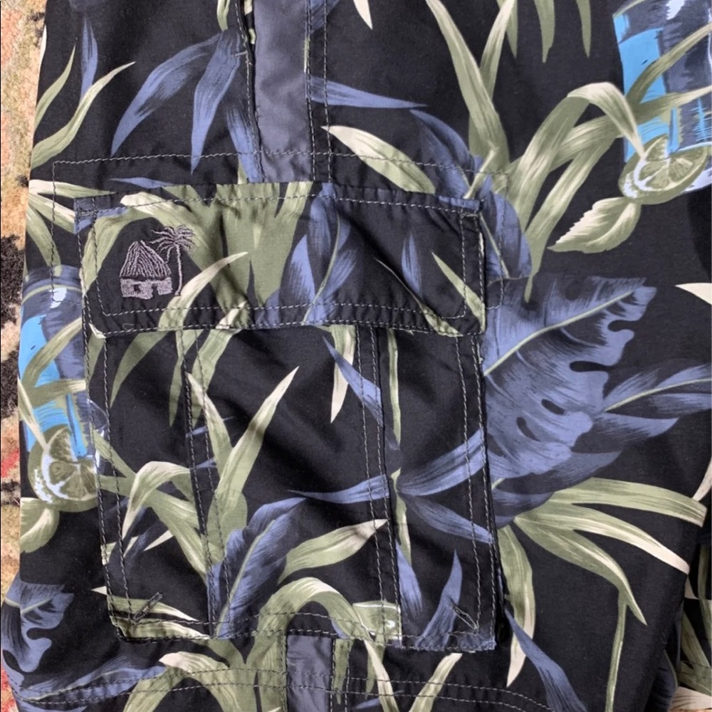 XL Floral Tropical Paradise & Drinks Swim shorts - Picture 3 of 12